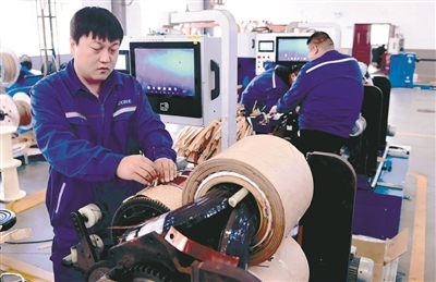 服务企业促振兴
